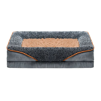 Oversized pet bed, washable with raised edges,
