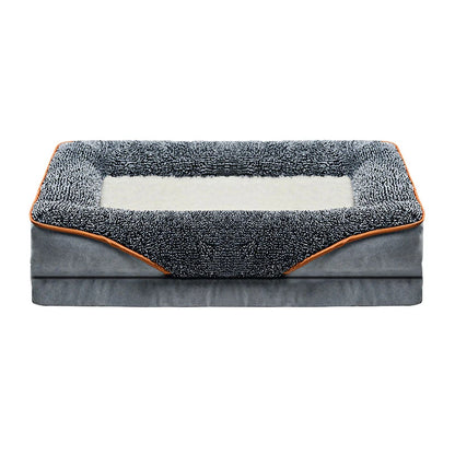 Oversized pet bed, washable with raised edges,