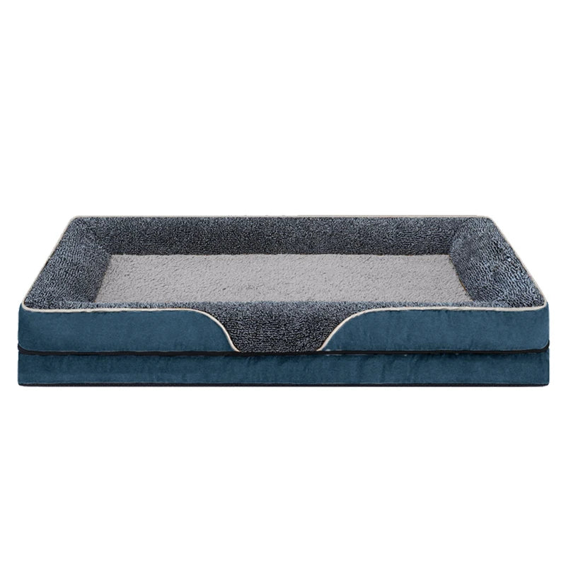Oversized pet bed, washable with raised edges,